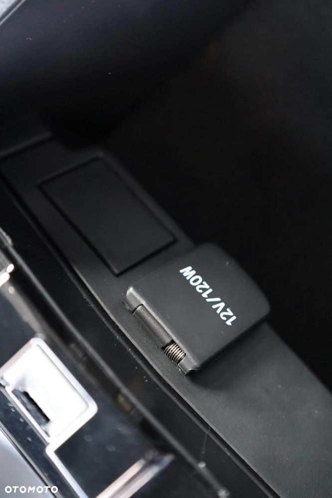 Toyota Corolla 1.8 Hybrid Comfort - 29
