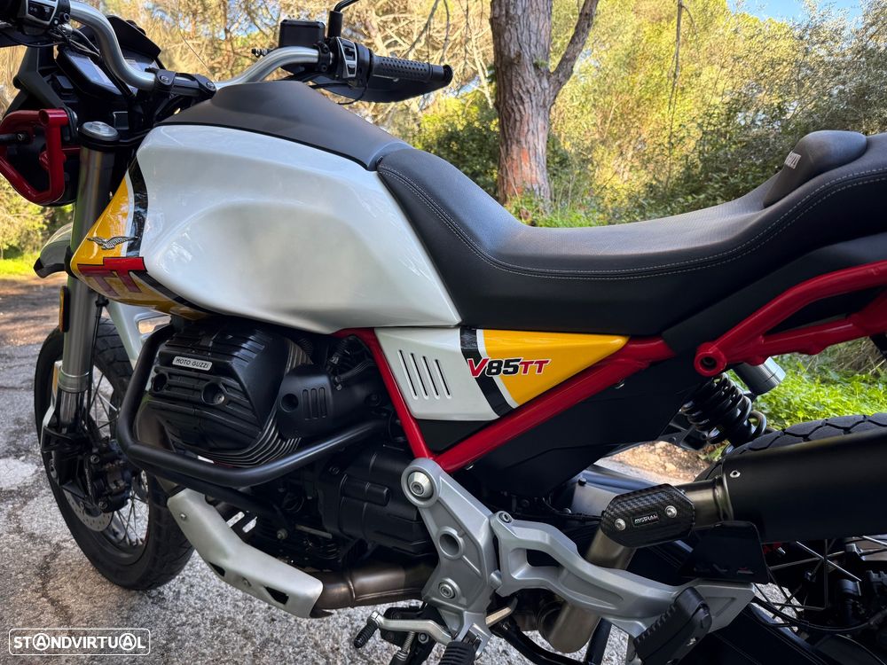 Moto Guzzi V85 TT - 7