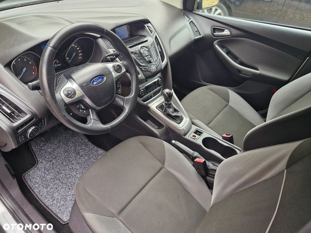 Ford Focus 1.6 Edition - 6