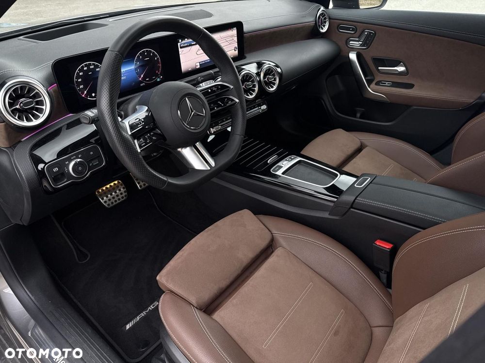 Mercedes-Benz CLA - 10