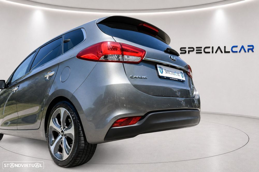 Kia Carens 1.7 CRDi ISG EX - 41