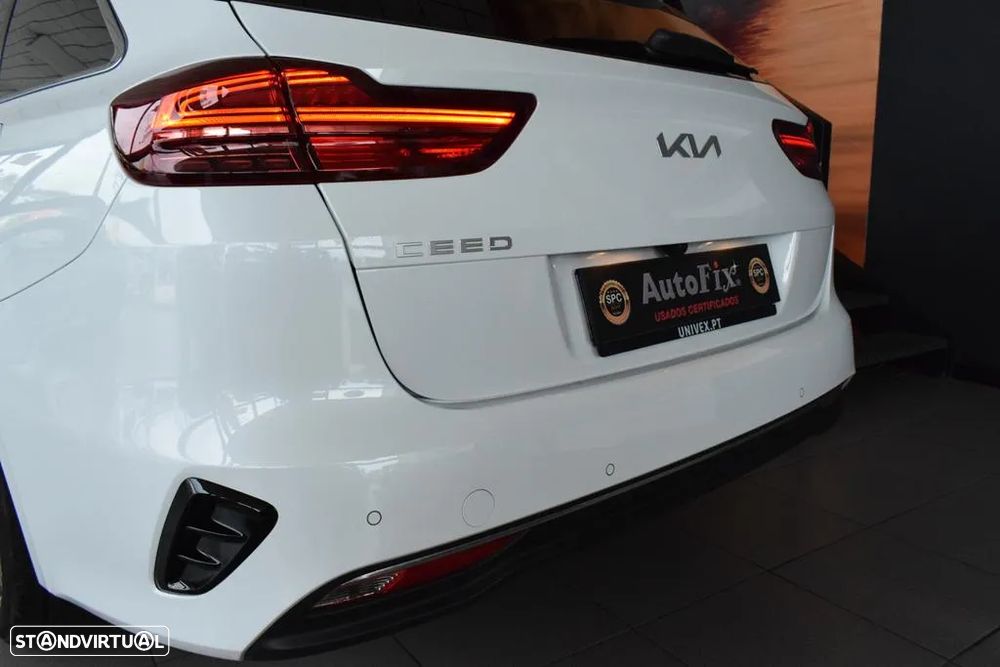 Kia Ceed SW 1.6 CRDi MHEV Dynamic - 36
