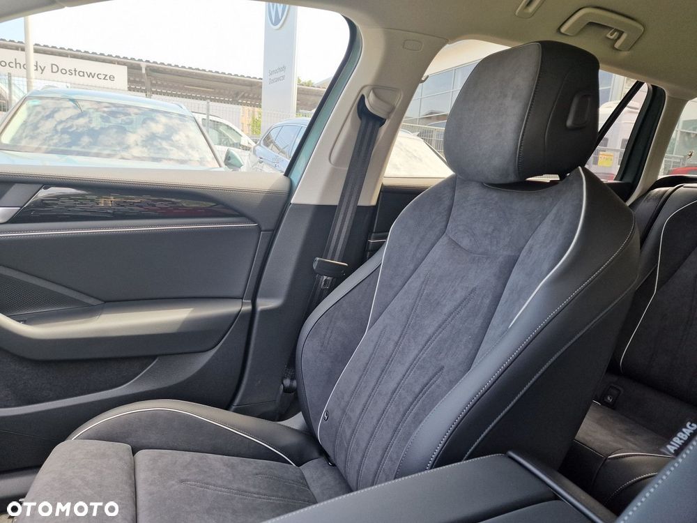 Volkswagen Passat - 24