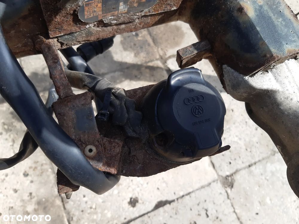 AUDI A8 D3 HAK HOLOWNICZY 4E0800491 - 9