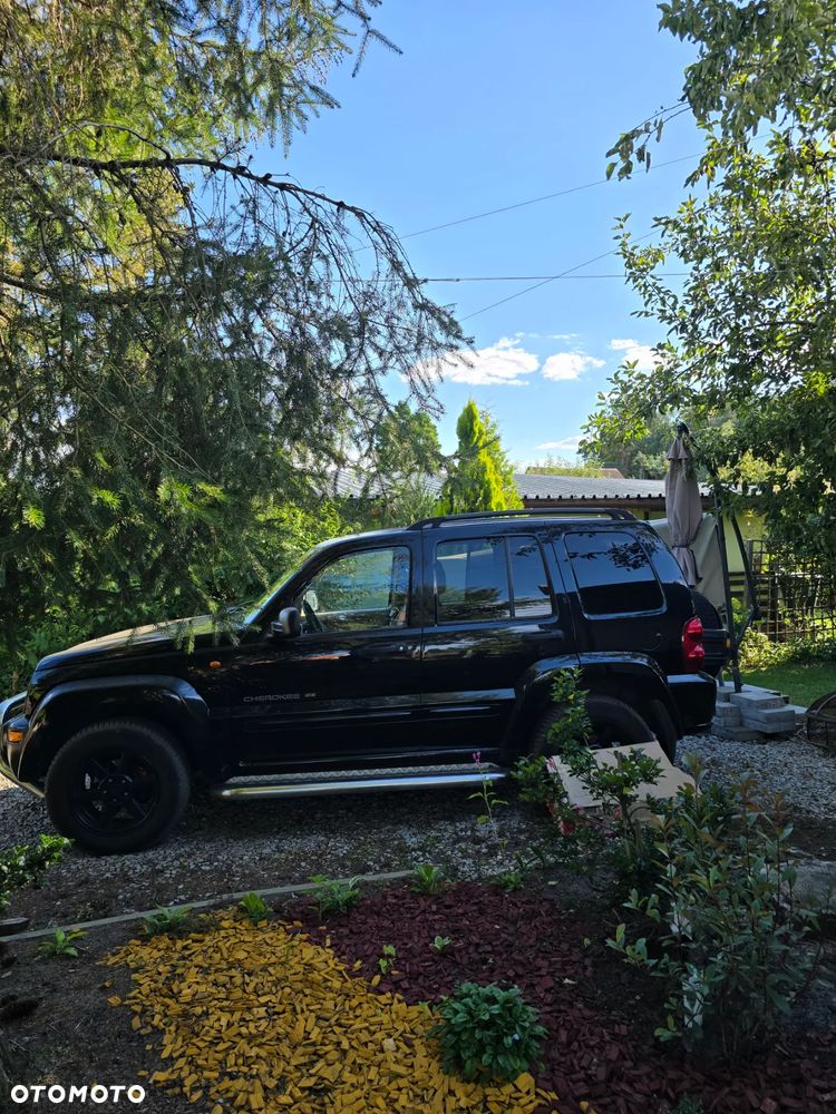 Jeep Cherokee 3.7L Limited - 25