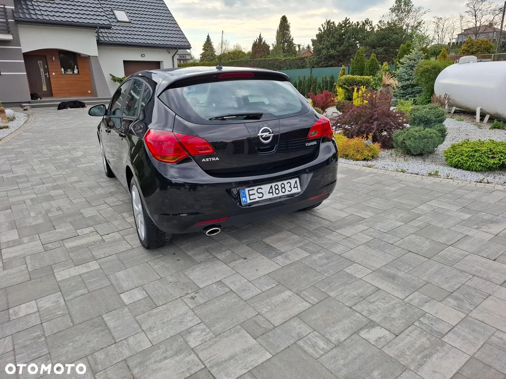 Opel Astra 1.4 Turbo Cosmo - 11