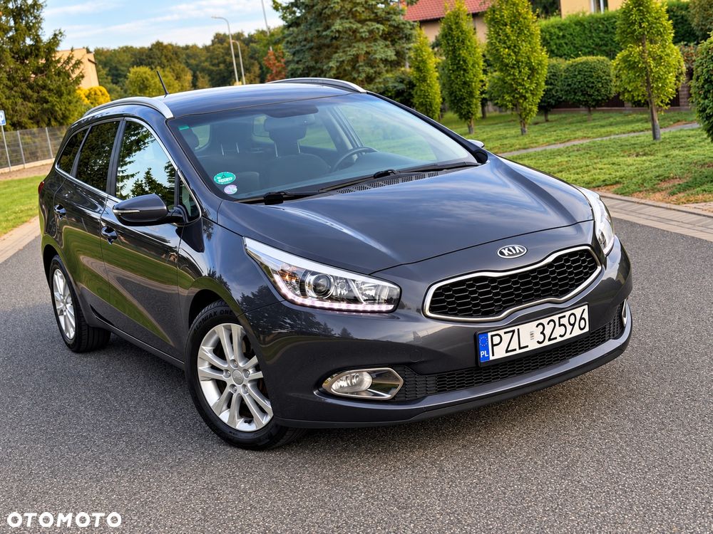 Kia Ceed 1.6 GDI Platinum Edition - 1