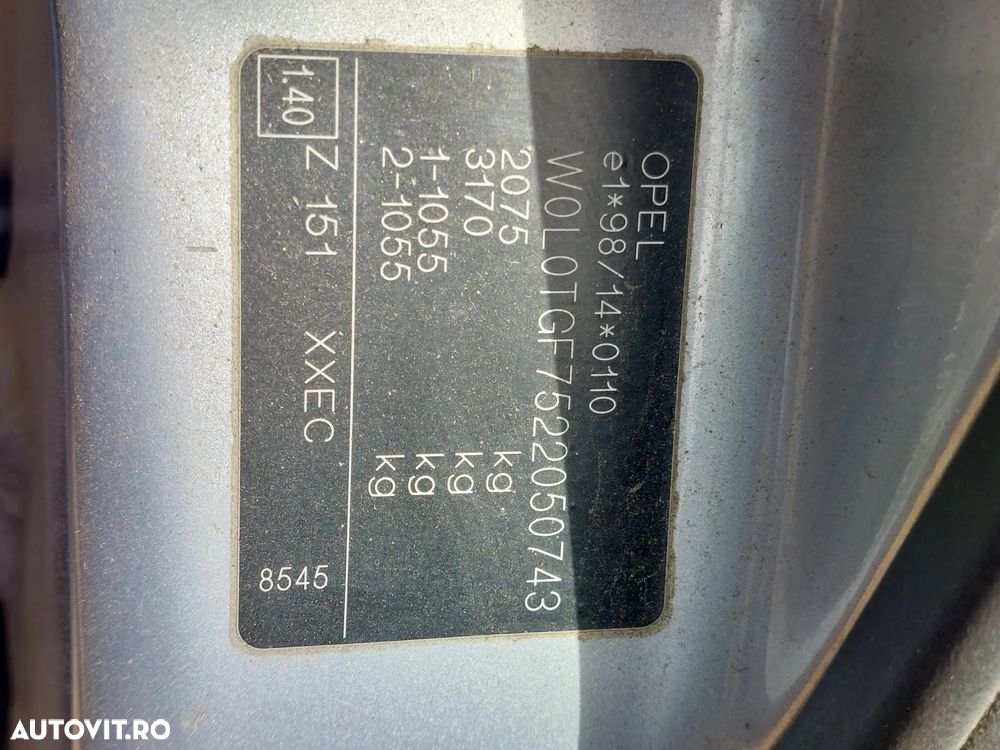 Dezmembrez opel Zafira A 2.0 dti - 11