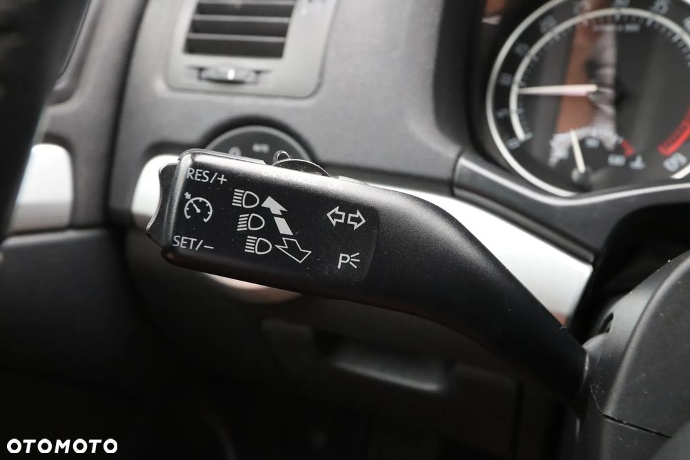 Skoda Octavia 2.0 TDI DPF RS DSG - 18