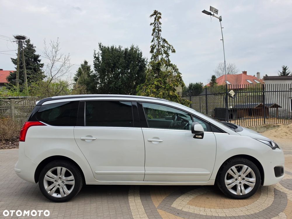 Peugeot 5008 - 8