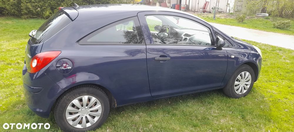 Opel Corsa 1.2 16V Essentia - 8