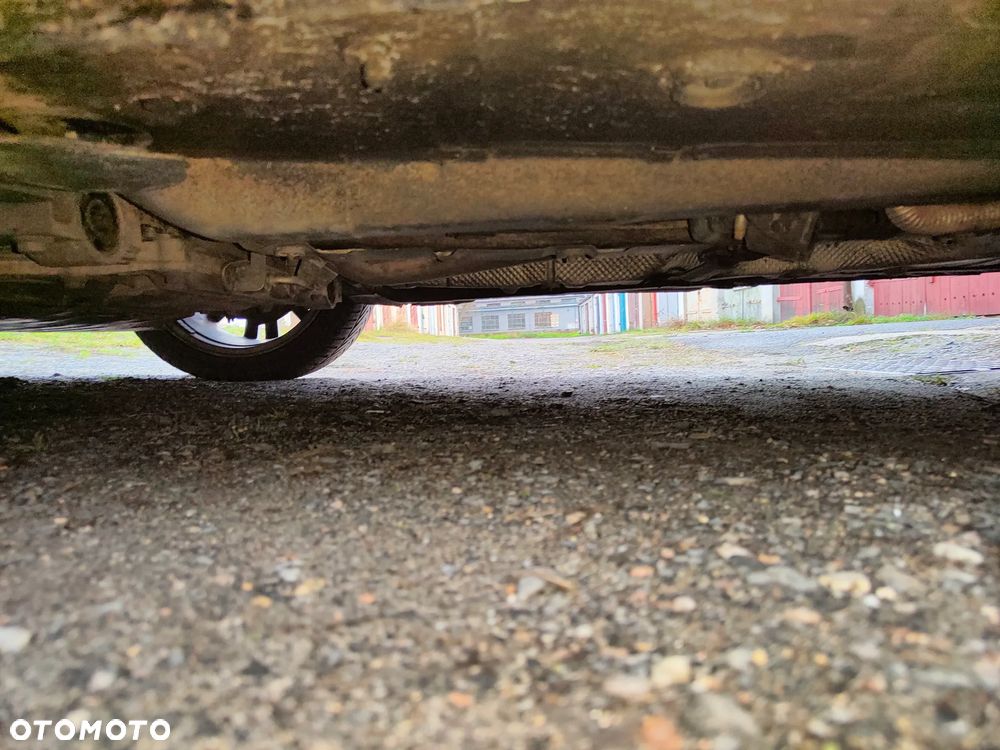 Volkswagen Touran 1.9 TDI - 33