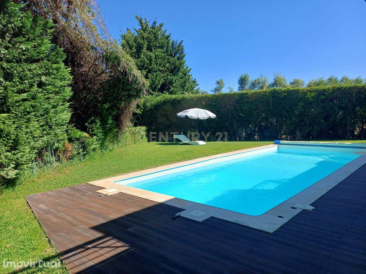 Moradia Isolada T6 +1 Piscina Condomínio Belas Clube Campo - Grande imagem: 2/33