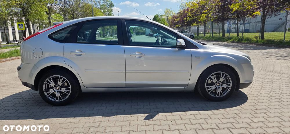 Ford Focus 2.0 16V Titanium - 4