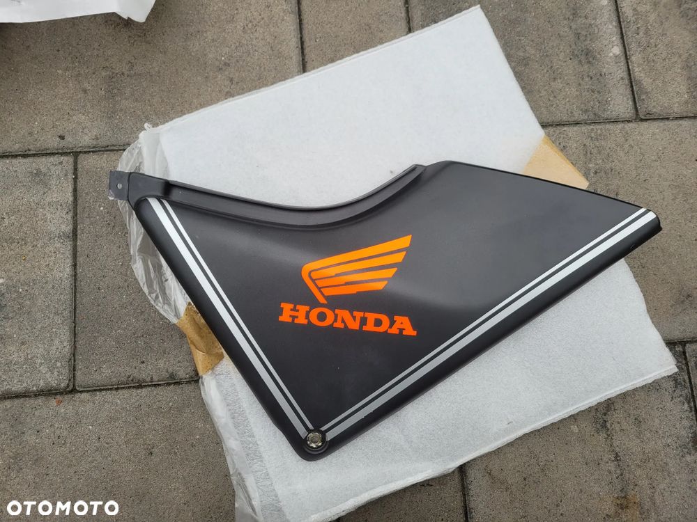Owiewka, osłona prawa, bok, boczek prawy Honda CB 500 - 1