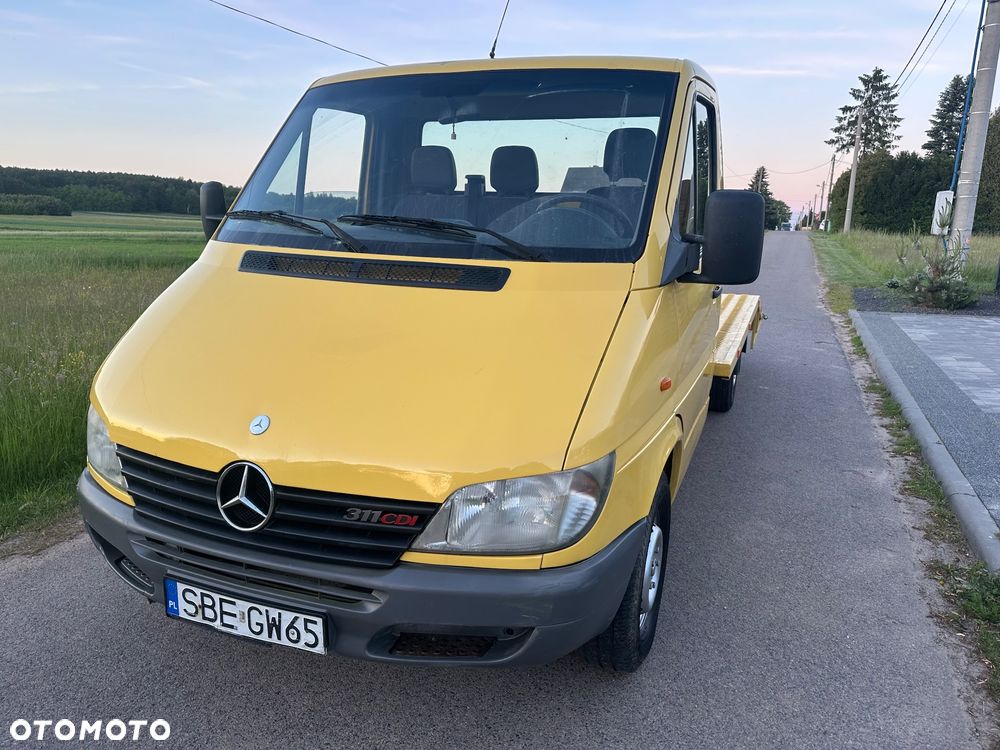 Mercedes-Benz Sprinter - 2