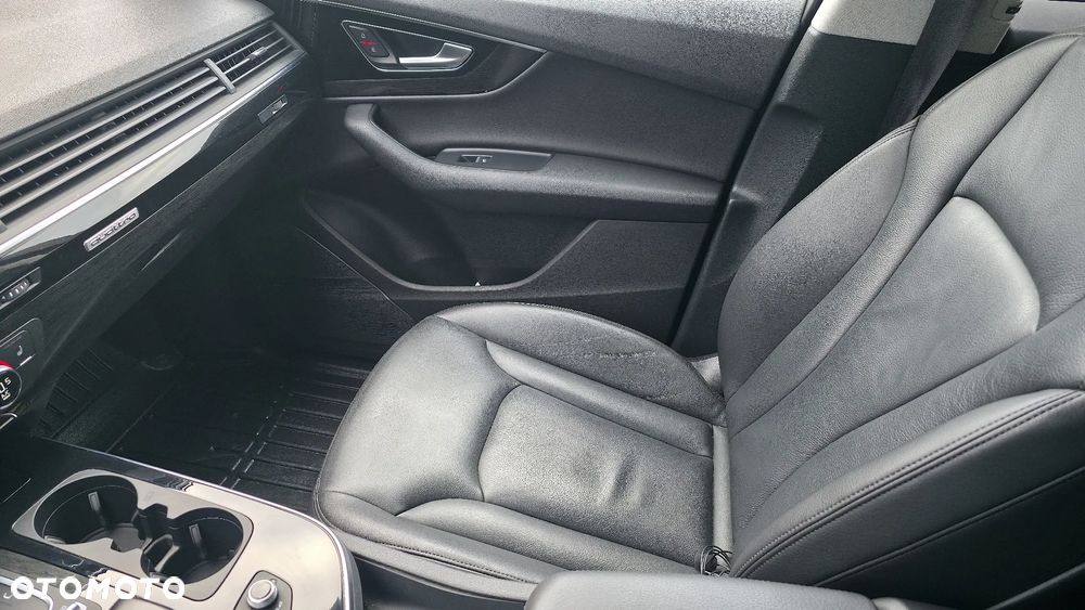 Audi Q7 3.0 TFSI Quattro Tiptronic - 25