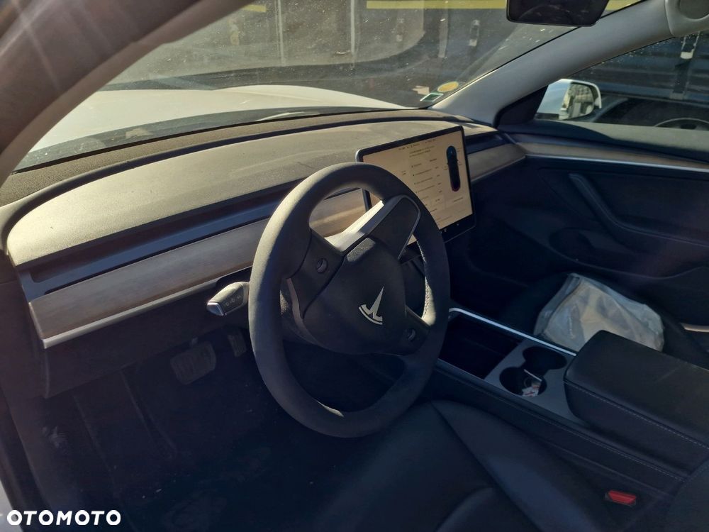 Tesla Model Y RWD - 7