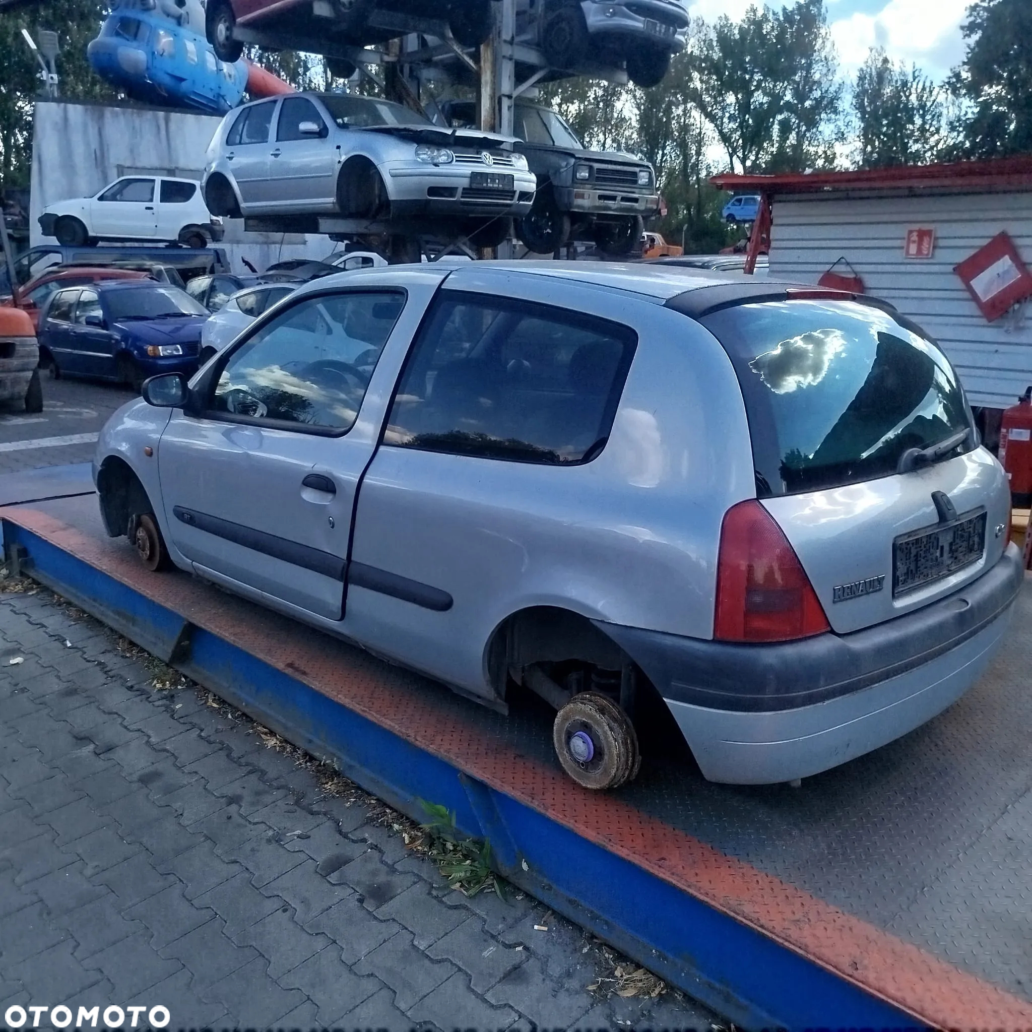 Renault Clio 2 na części . - 8
