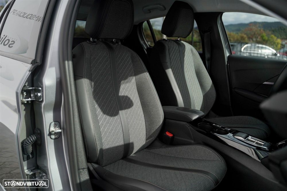 Peugeot 208 1.2 Hybrid Allure e-DCS6 - 35