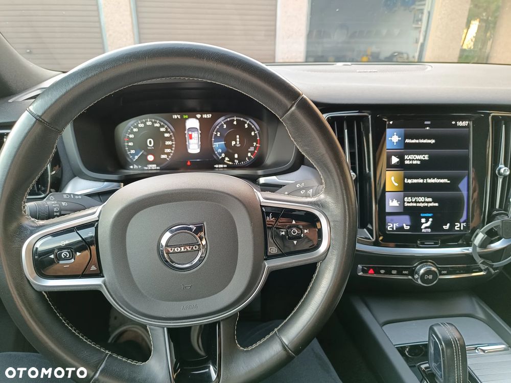 Volvo S60 B4 B R-Design - 19