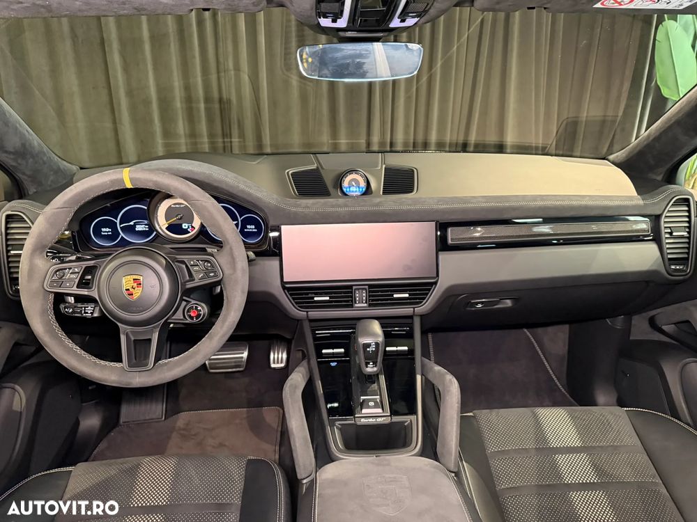 Porsche Cayenne Coupe - 24