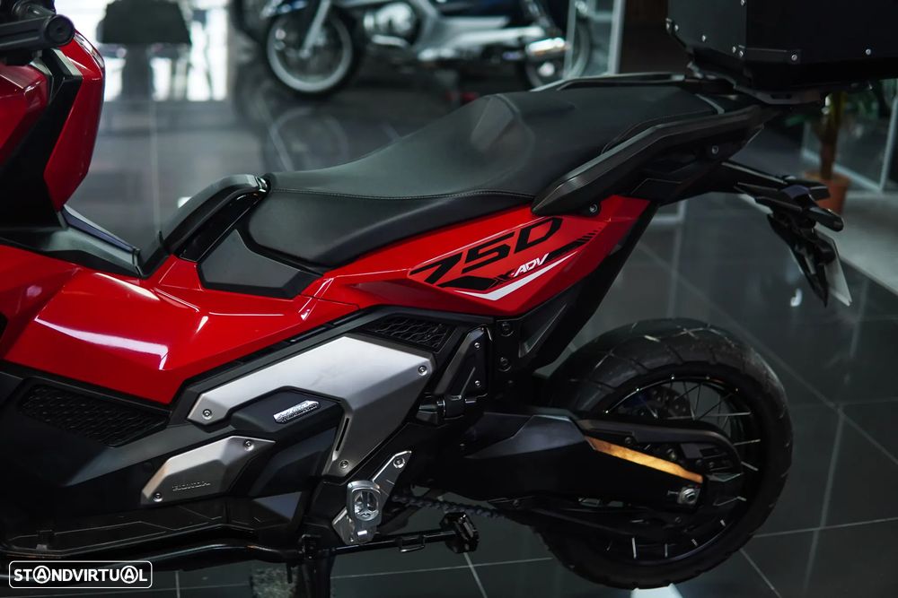Honda X-ADV 750 - 33
