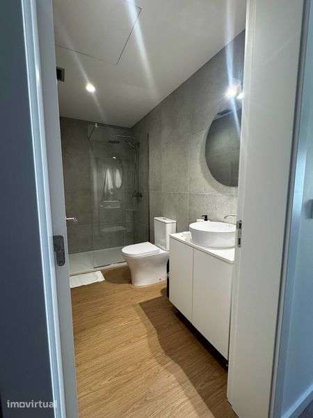 Arrenda-se apartamento junto a Quinta do Covelo. Despesas incluidas - Grande imagem: 5/12