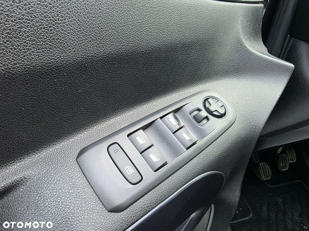 Peugeot Rifter 1.5 BlueHDI Allure S&S - 18