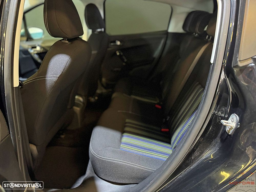 Peugeot 208 1.2 PureTech Style - 16
