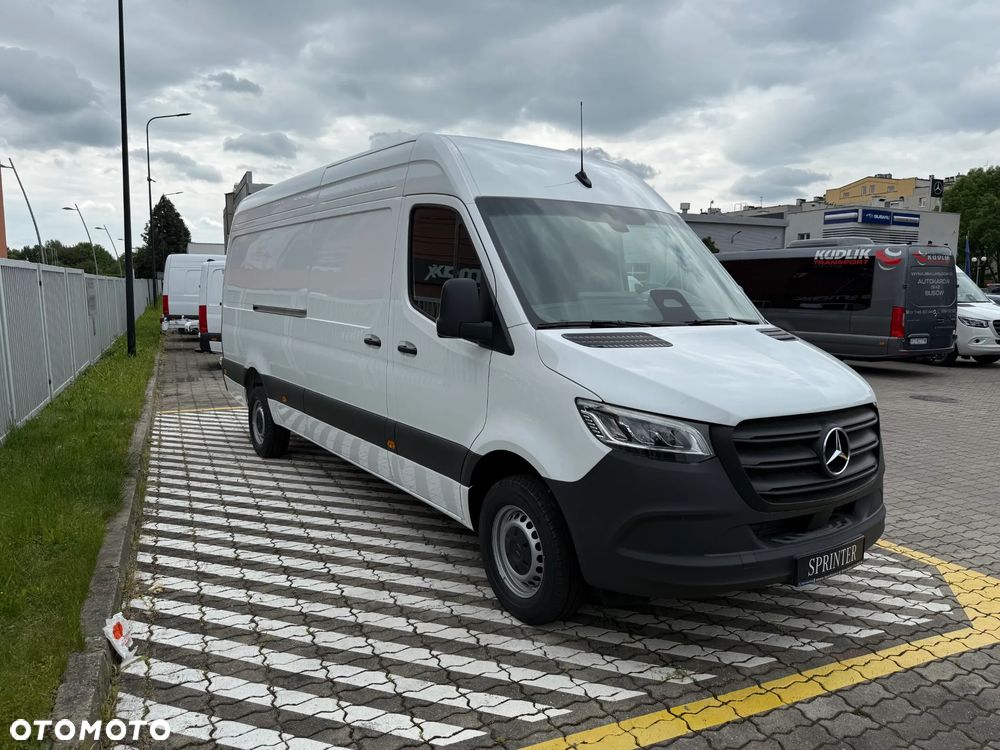 Mercedes-Benz Sprinter 317 CDI Furgon - 2