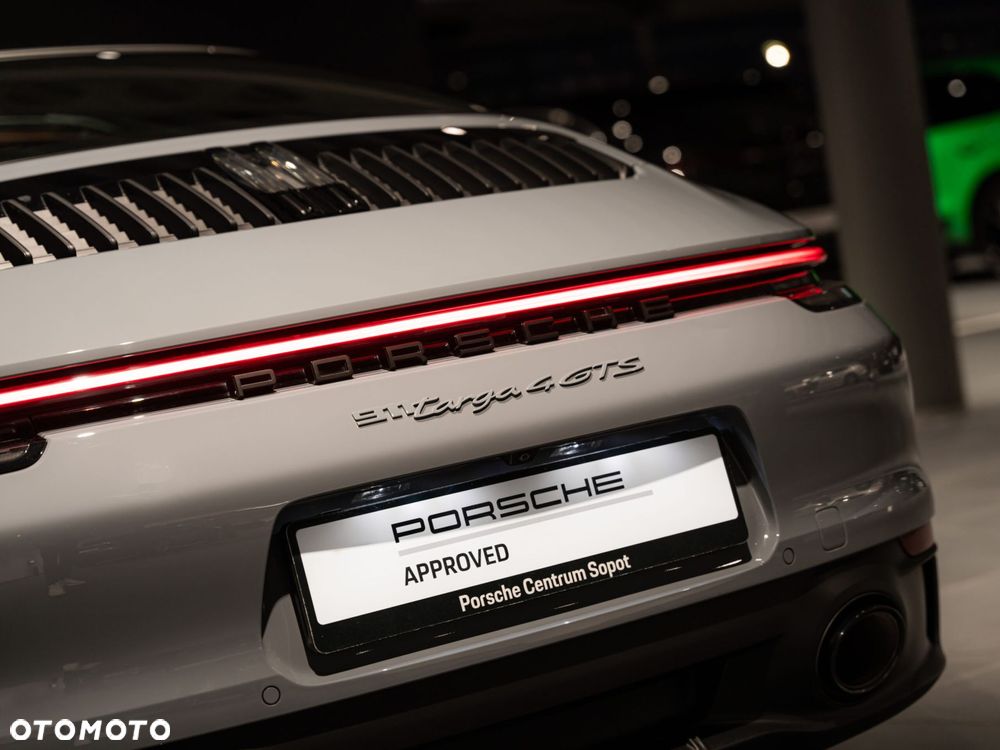 Porsche 911 Targa 4 GTS - 35