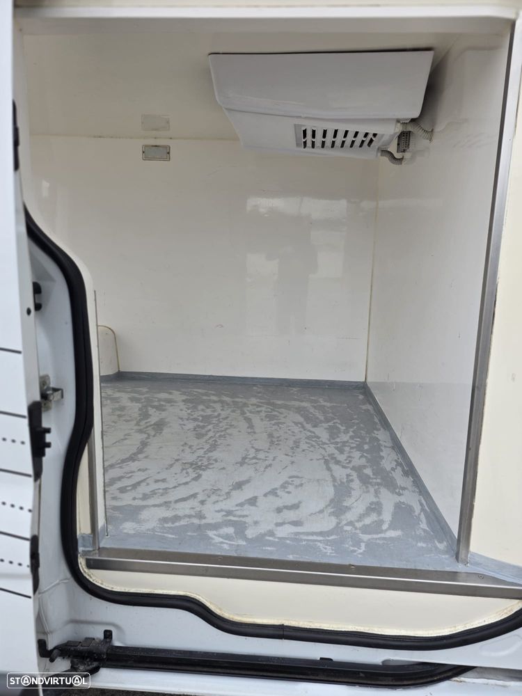 Renault Trafic - 18