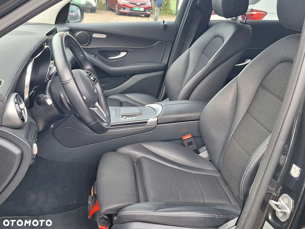 Mercedes-Benz GLC 200 - 13
