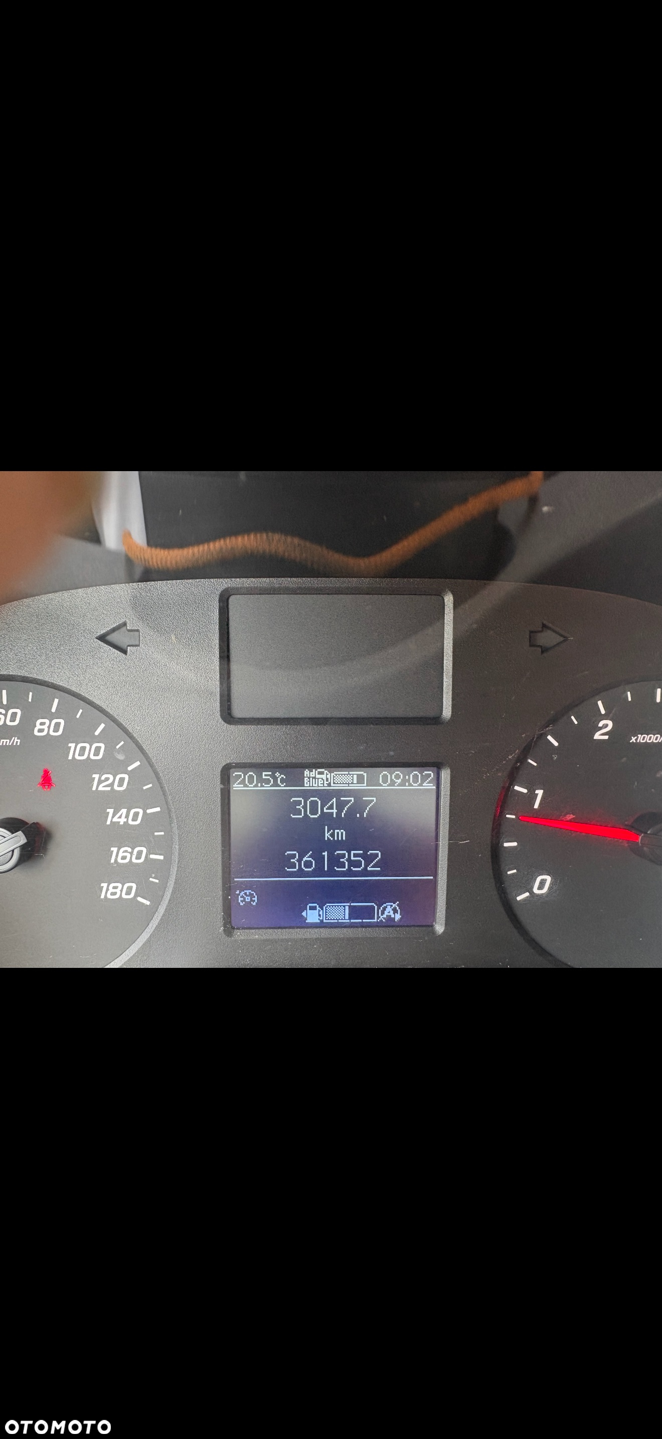 Mercedes-Benz Sprinter - 4