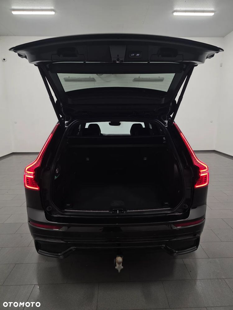 Volvo XC 60 B4 D Plus Dark - 39
