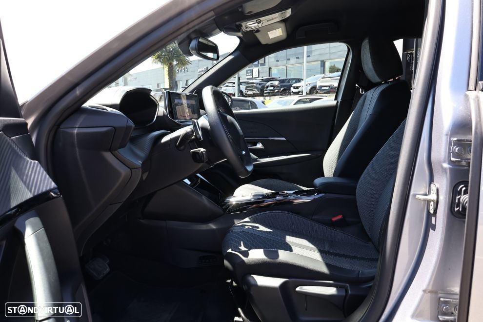 Peugeot 2008 1.2 Hybrid Allure e-DCS6 - 16