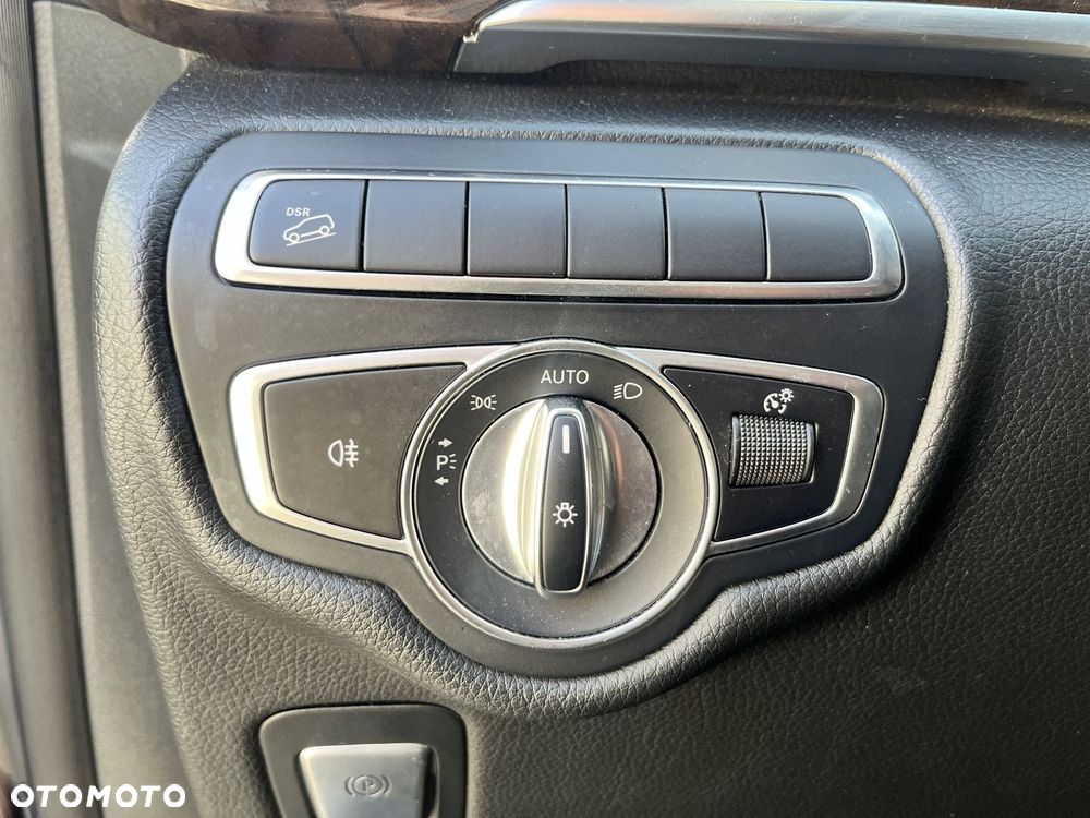 Mercedes-Benz Klasa V - 13