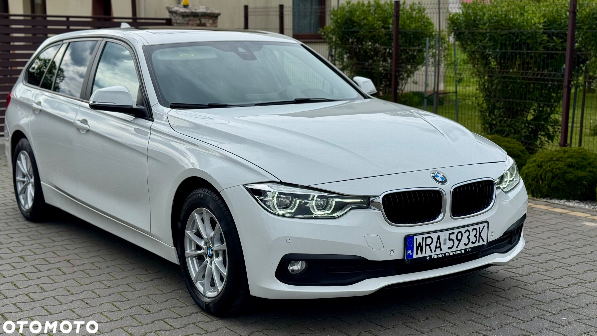 BMW Seria 3 318d Touring - 4