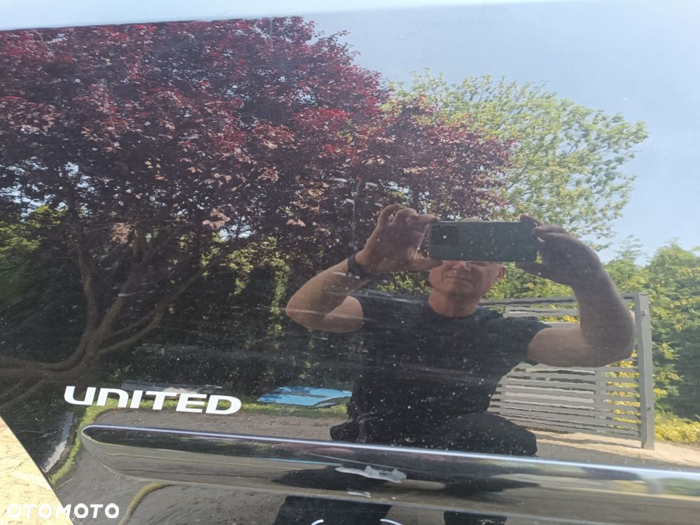 VW GOLF 5 V PLUS DRZWI TYL PRAWY KOD LAK LC9Z - 9