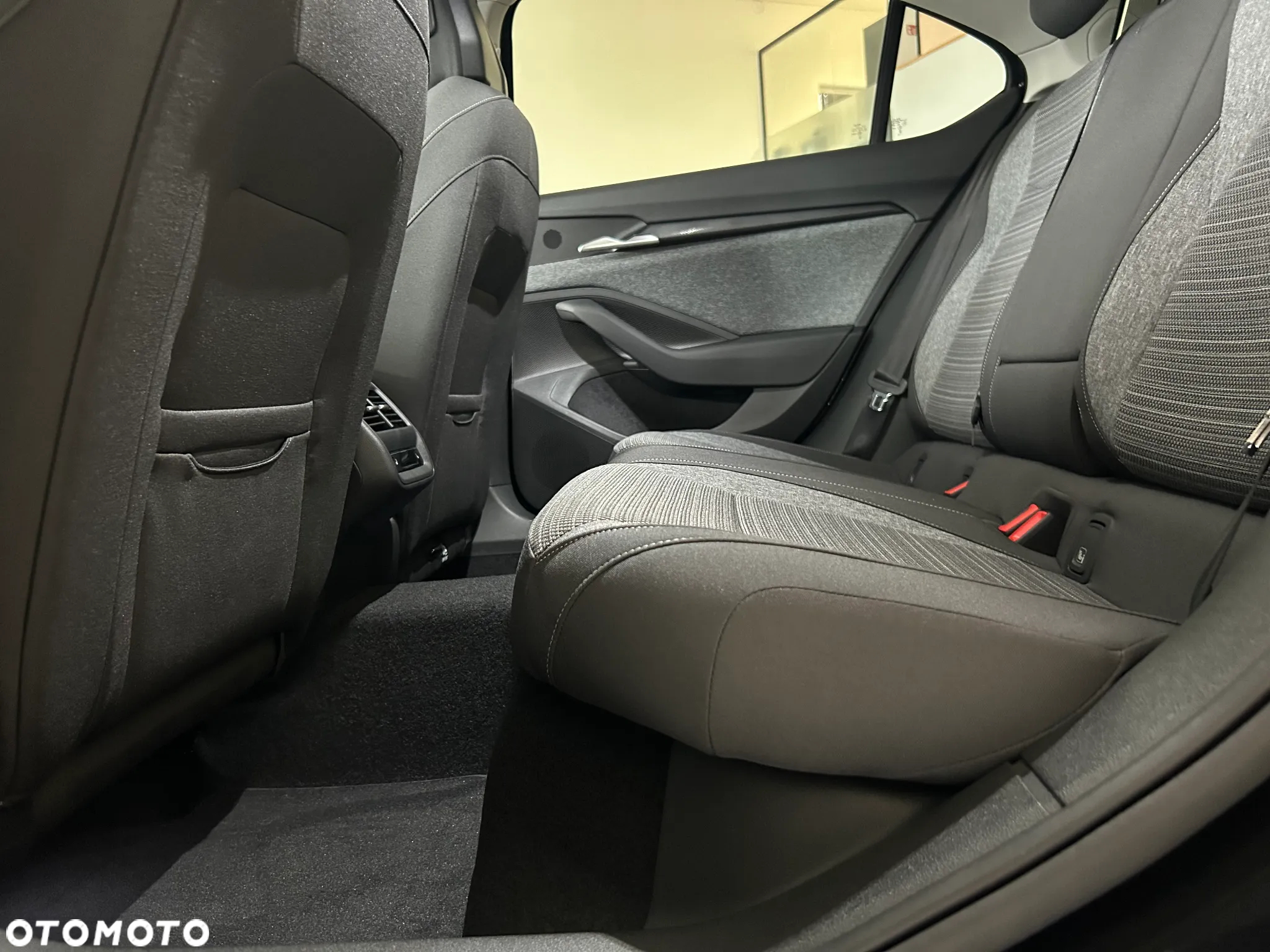 Skoda Octavia 2.0 TDI Selection DSG - 37