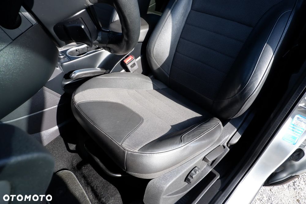 Ford Kuga 2.0 TDCi 4WD Titanium - 28