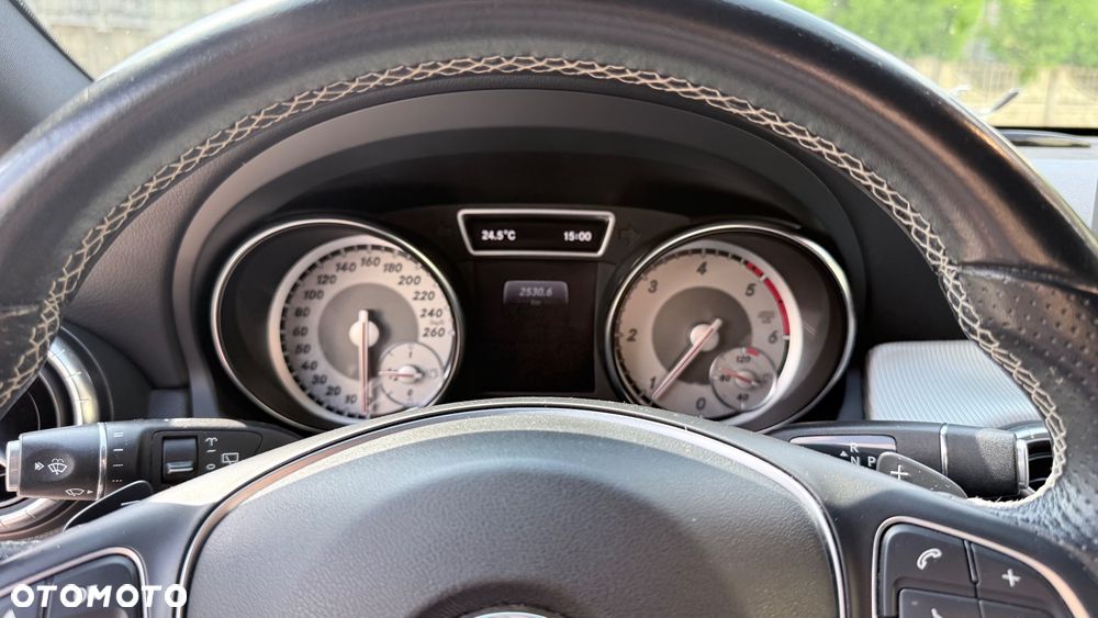 Mercedes-Benz CLA 180 (CDI) d 7G-DCT Orange Art Edition - 14