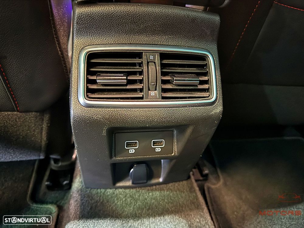 Renault Mégane Sport Tourer 1.6 E-Tech Plug-In Hybrid R.S. Line - 38