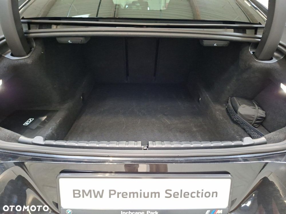 BMW Seria 8 - 17