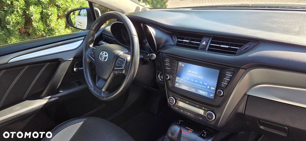 Toyota Avensis 1.8 Premium MS - 29