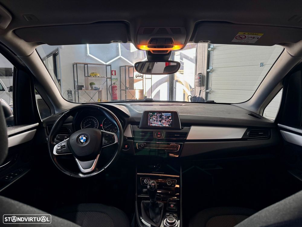 BMW 216 Active Tourer d Luxury Line - 8
