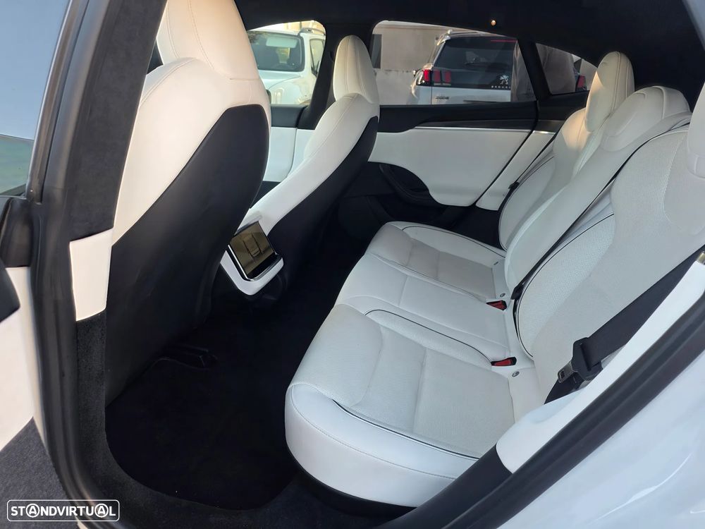 Tesla Model S Plaid AWD - 27