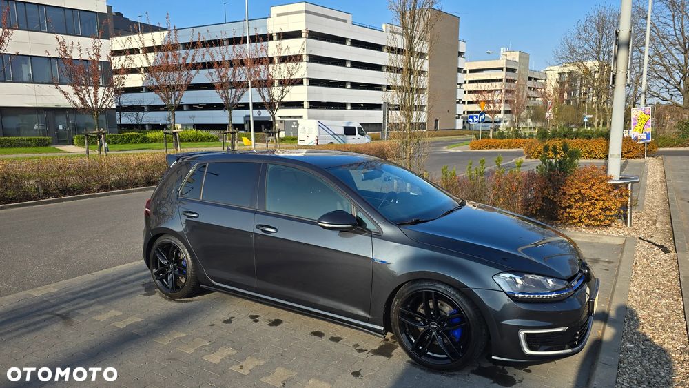 Volkswagen Golf 1.4 GTE Plug-In-Hybrid DSG - 4