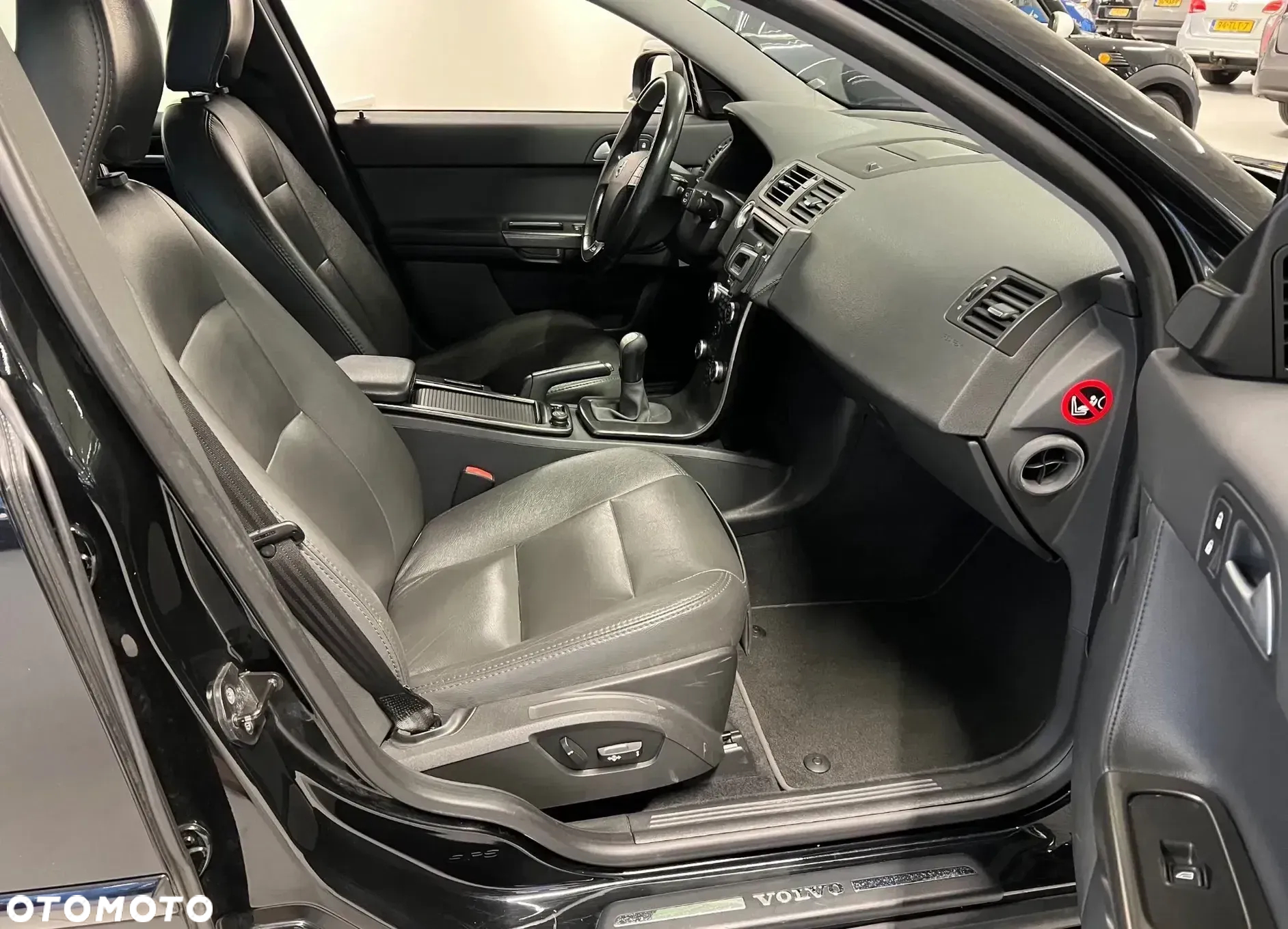 Volvo V50 D5 - 10